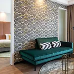 Shanghai Holland 4*