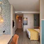 Szálloda Shanghai Holland 4*