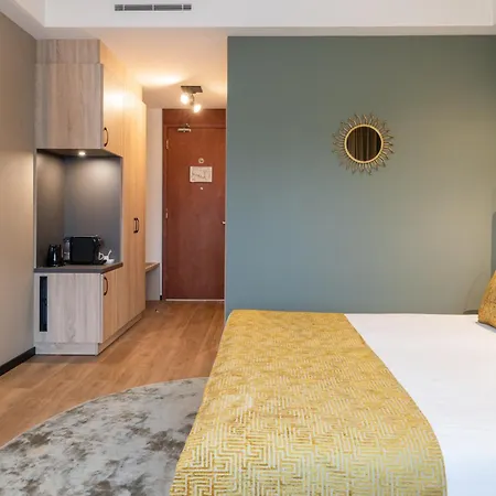 Shanghai Holland 4*