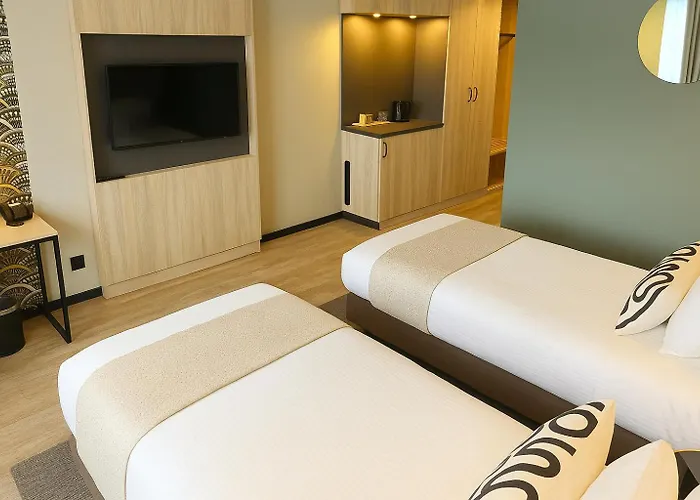 Отель Shanghai Holland Делфт