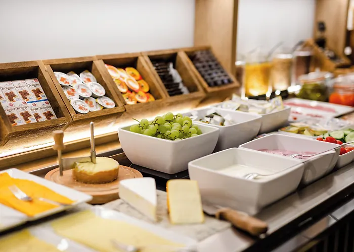 Отель Shanghai Holland