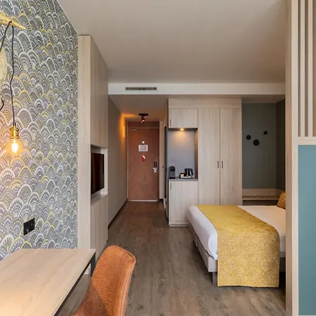 Hotel Shanghai Holland 4*