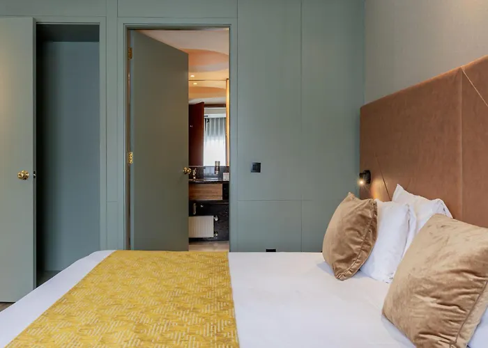 シャンハイ ホーランド 4*